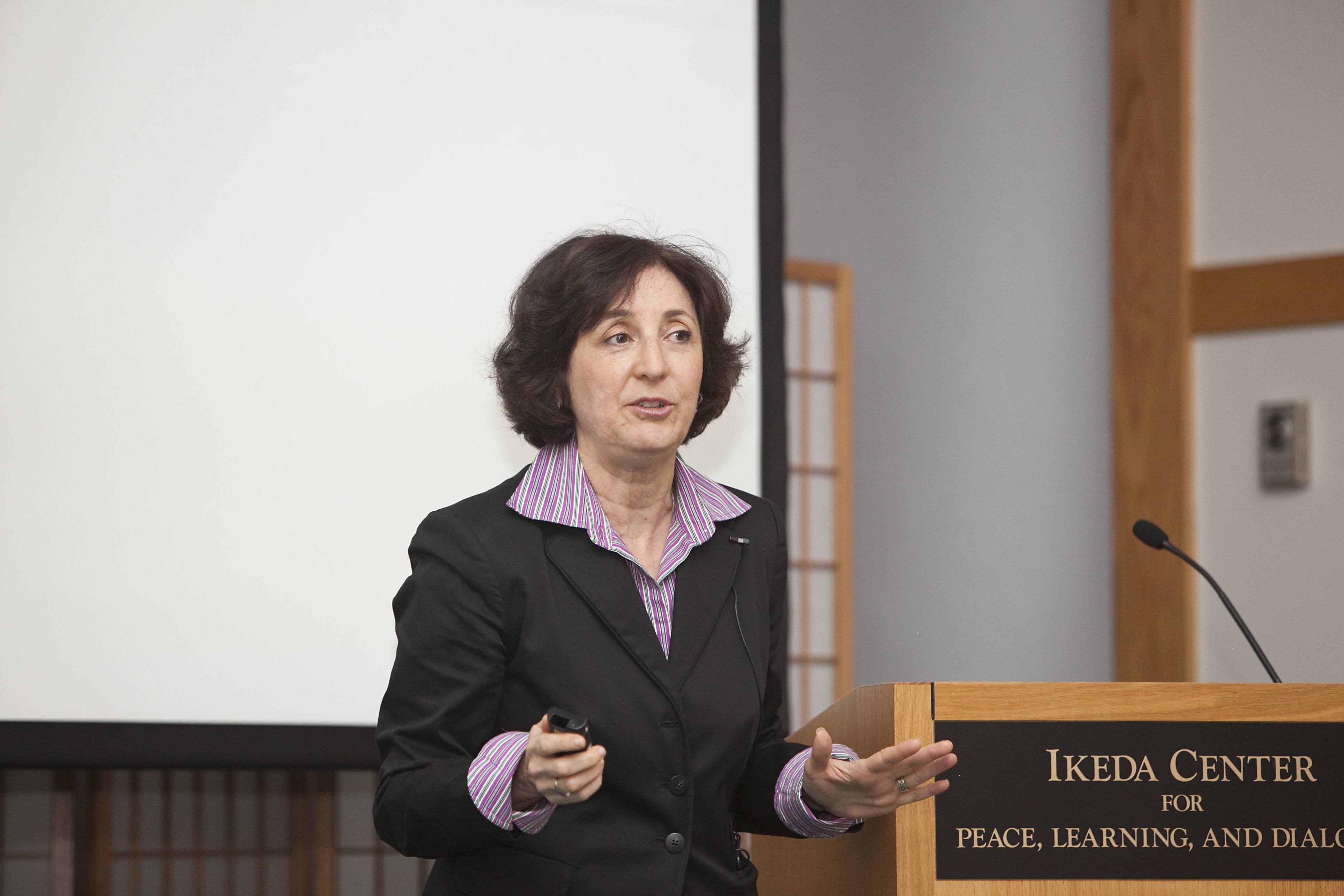 Bernice Lerner Horror, Hope, and the Liberation of BergenBelsen